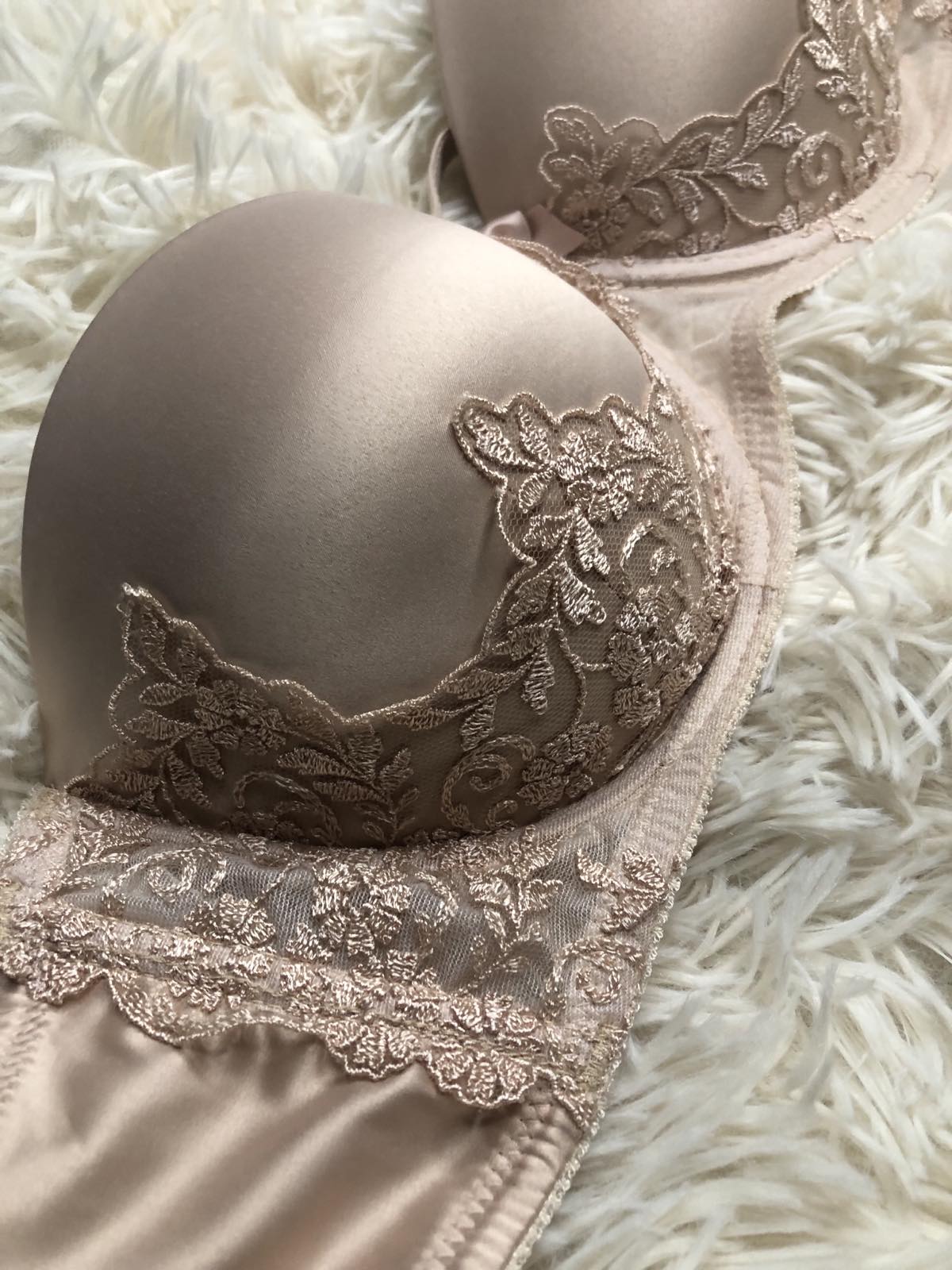 881-miss-rosy-skin-1
