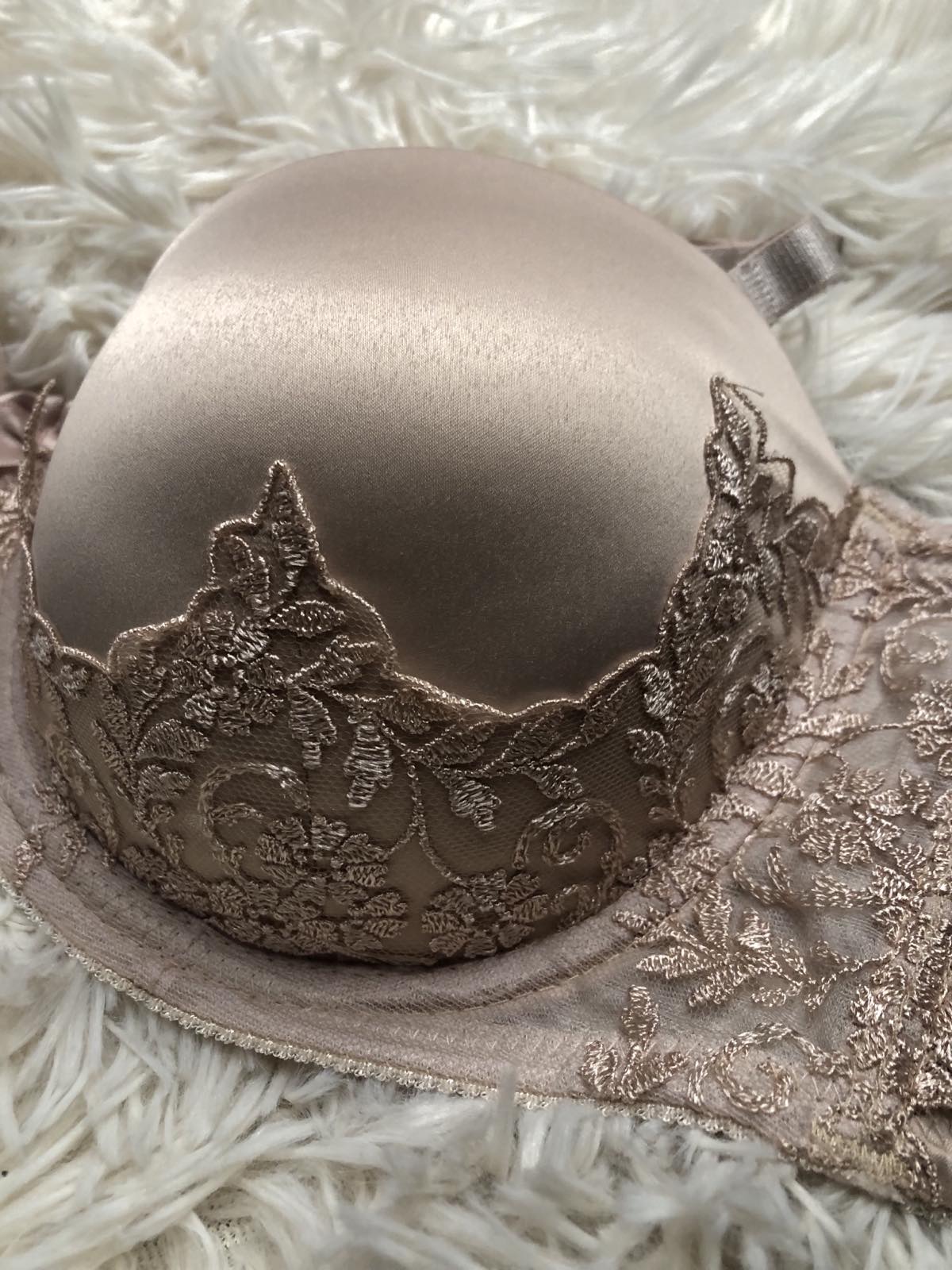 881-miss-rosy-skin-2
