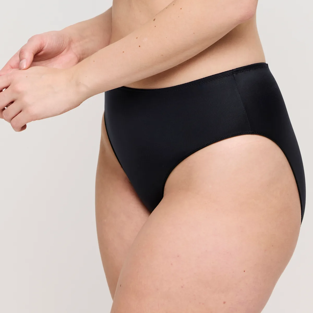 eservices_primadonna-lingerie-full_briefs-satin-0561331-black-334757