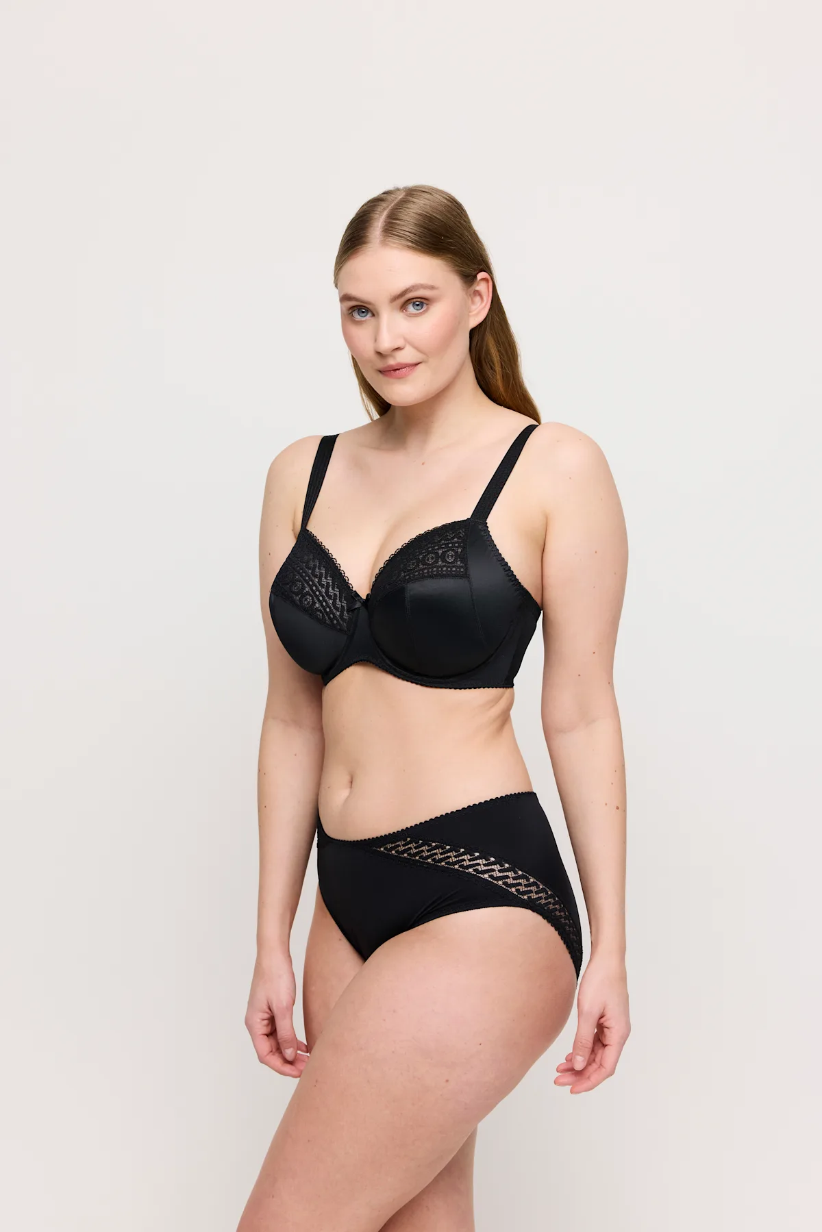 eservices_primadonna-lingerie-underwired_brafull_briefs-montara-0163380-black0563381-black-334404