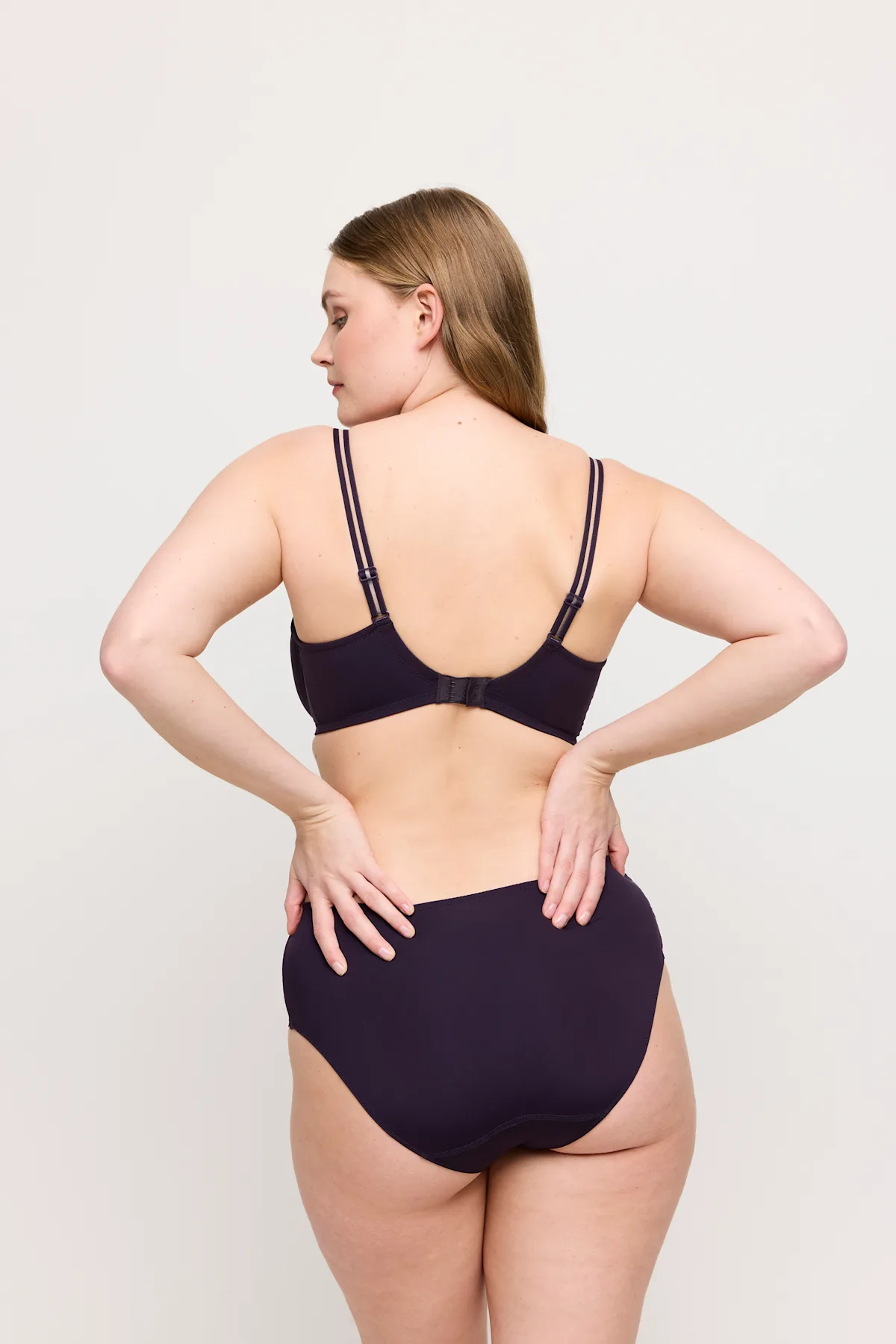 eservices_primadonna_twist-lingerie-underwired_brafull_briefs-east_end-0141930-purple0541931-purple-332953