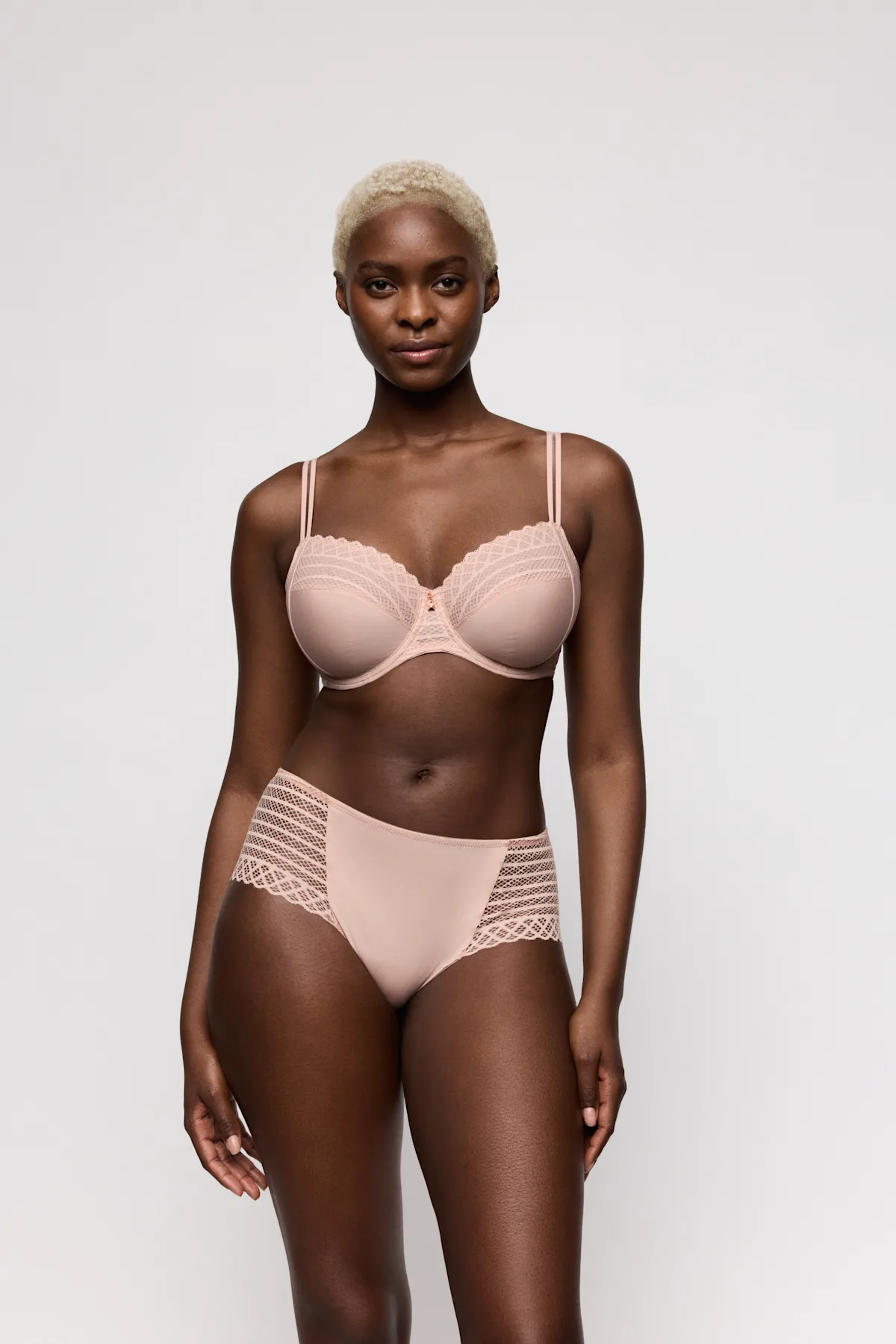eservices_primadonna_twist-lingerie-underwired_brashorts_-_hotpants-twist_side-0142570-pink0542572-pink-1084811