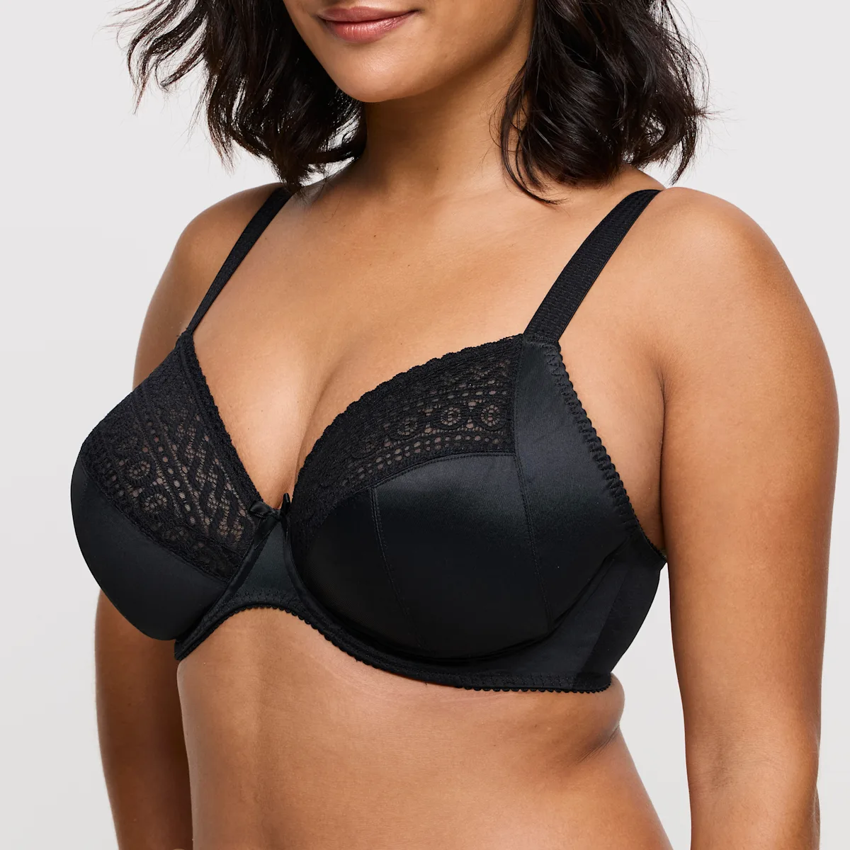 eservices_primadonna-lingerie-balcony_bra-montara-0163384-black-334570