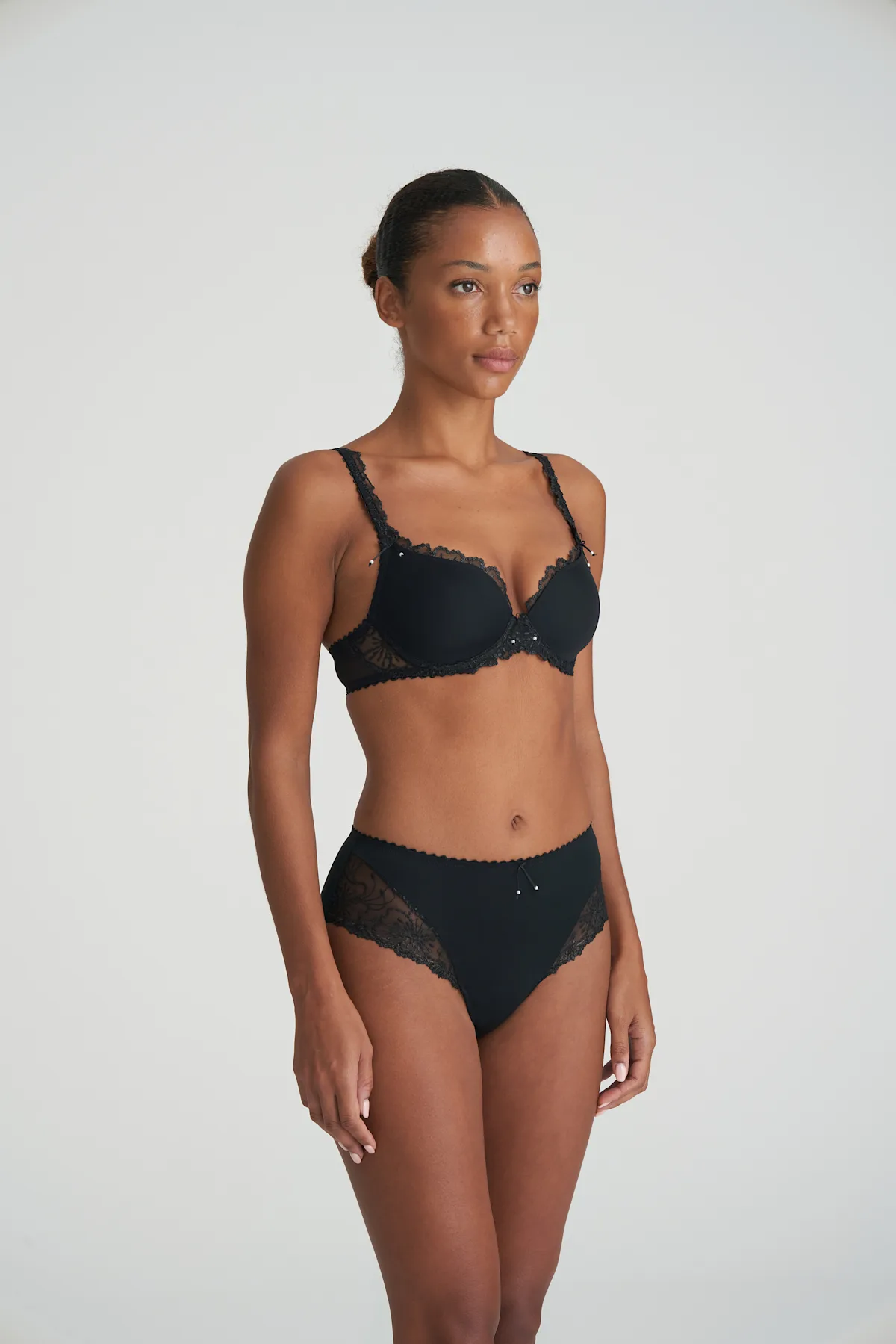 eservices_marie_jo-lingerie-padded_bra-jane-0101336-black-108905