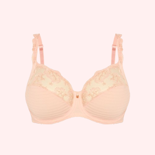 elise-emboitant-louisabracq__1_-removebg-preview