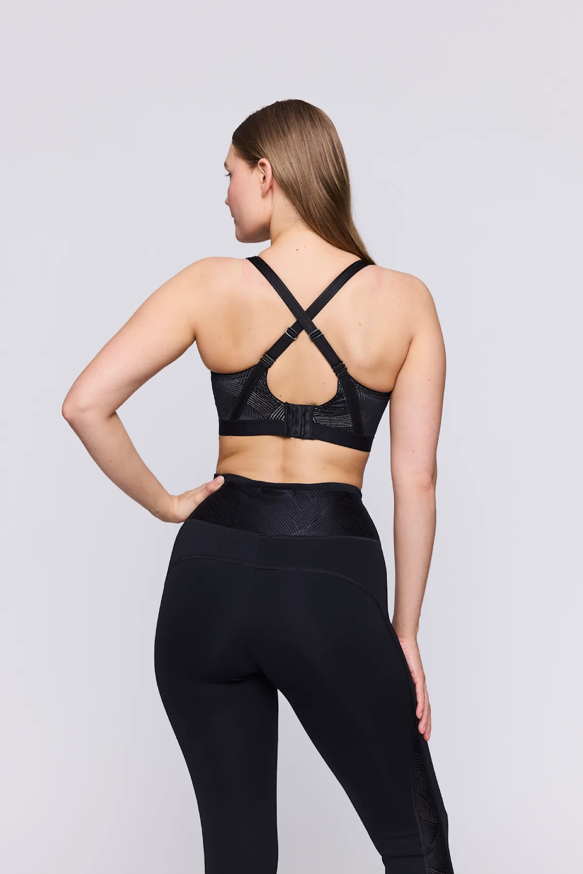 eservices_primadonna_sport-lingerie-underwired_bra_sportyoga_pants-the_game-6000510-black6000580-black-117543