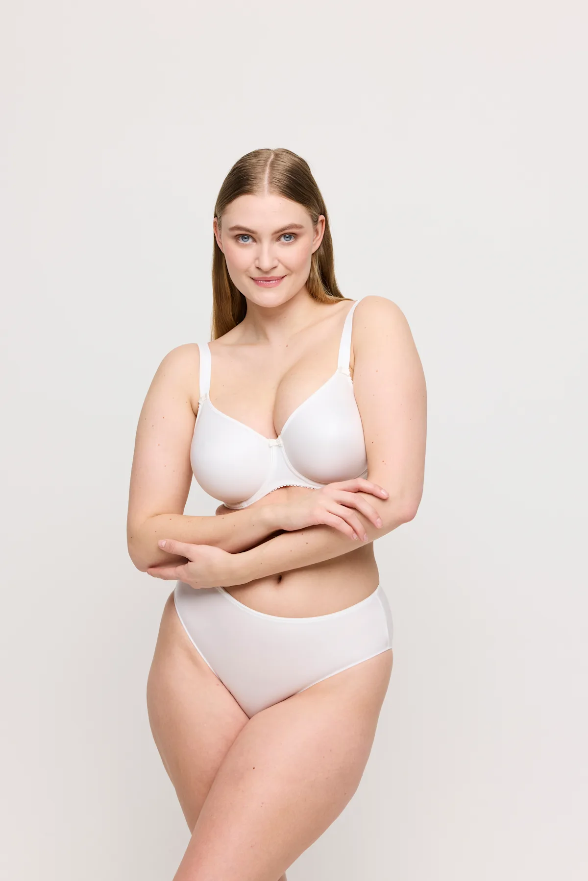 eservices_primadonna-lingerie-underwired_brafull_briefs-satin-0161330-natural0561331-natural-334231