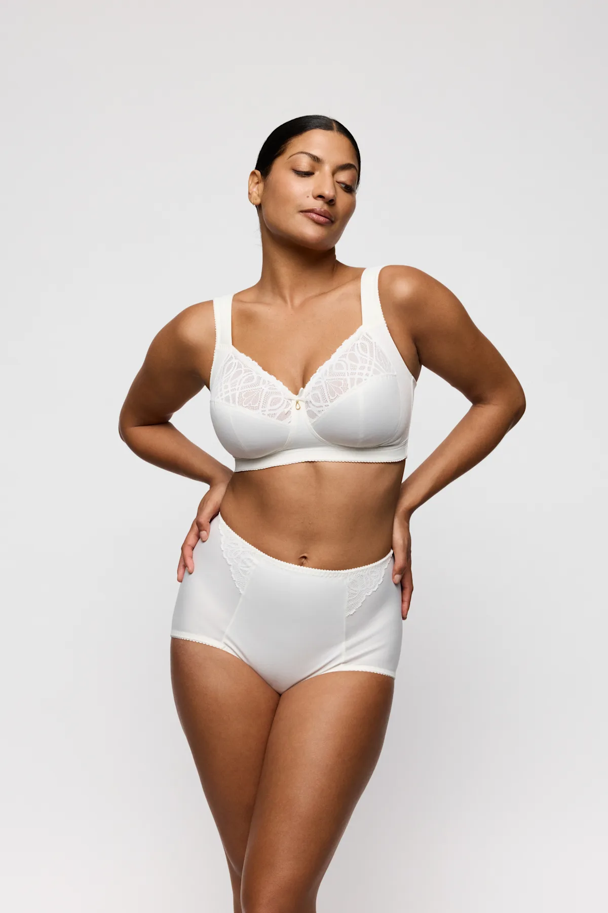 eservices_primadonna-lingerie-soft_bracontrol_briefs-salerno-0163537-natural0563534-natural-1084897