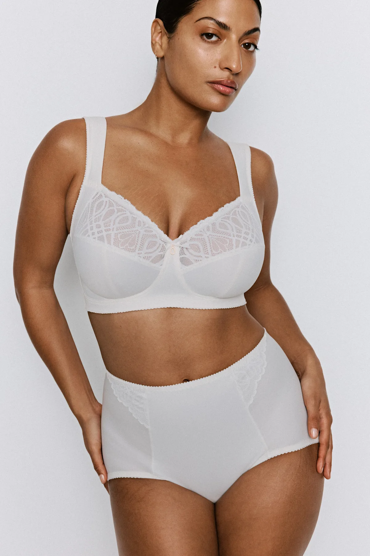 eservices_primadonna-lingerie-soft_bracontrol_briefs-salerno-0163537-natural0563534-natural-1092940